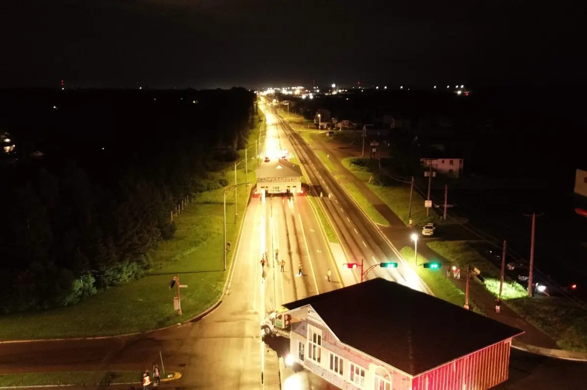 Transporting structures